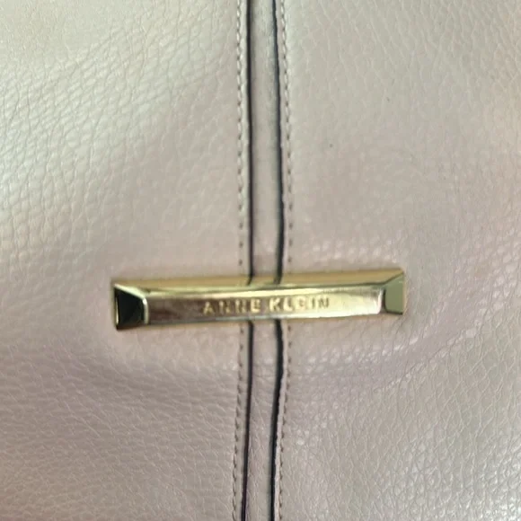 SOLD Vintage Leather Anne Klein Large Purse with 3 pockets! - Picture 4 of 5